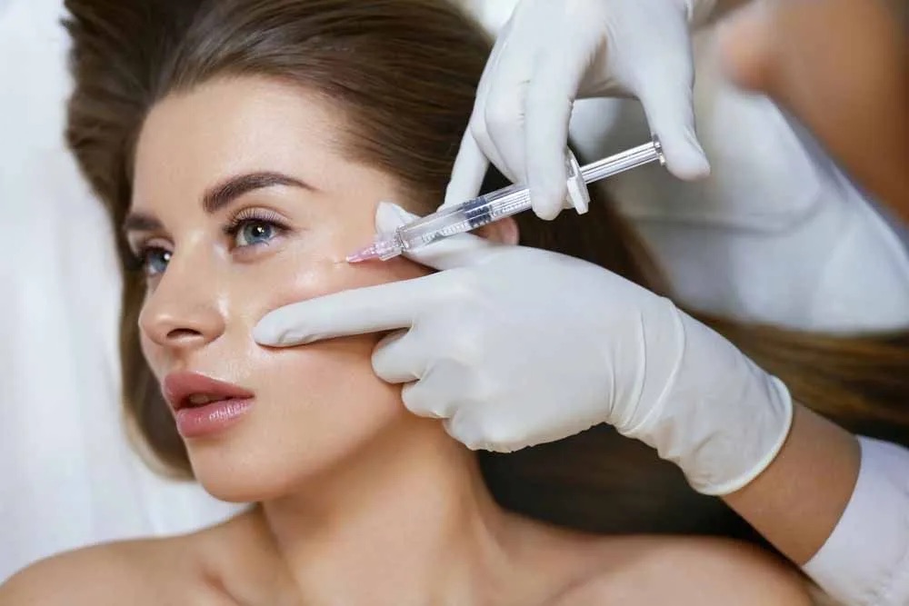 Woman getting injectable fillers